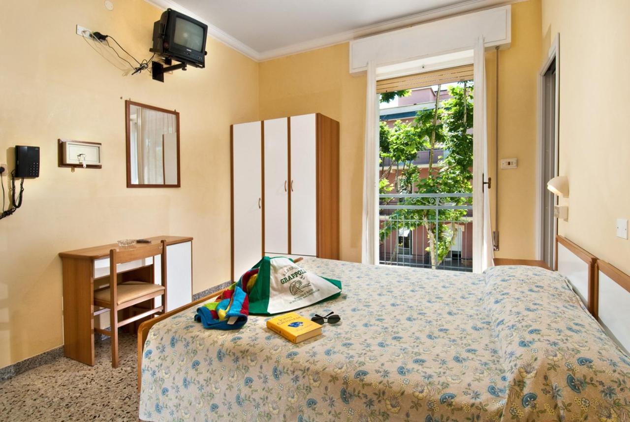 Hotel Grappoli 里米尼 外观 照片